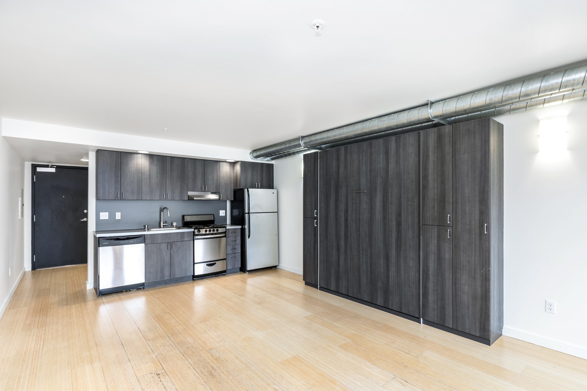 Emmons on 3rd Apartments